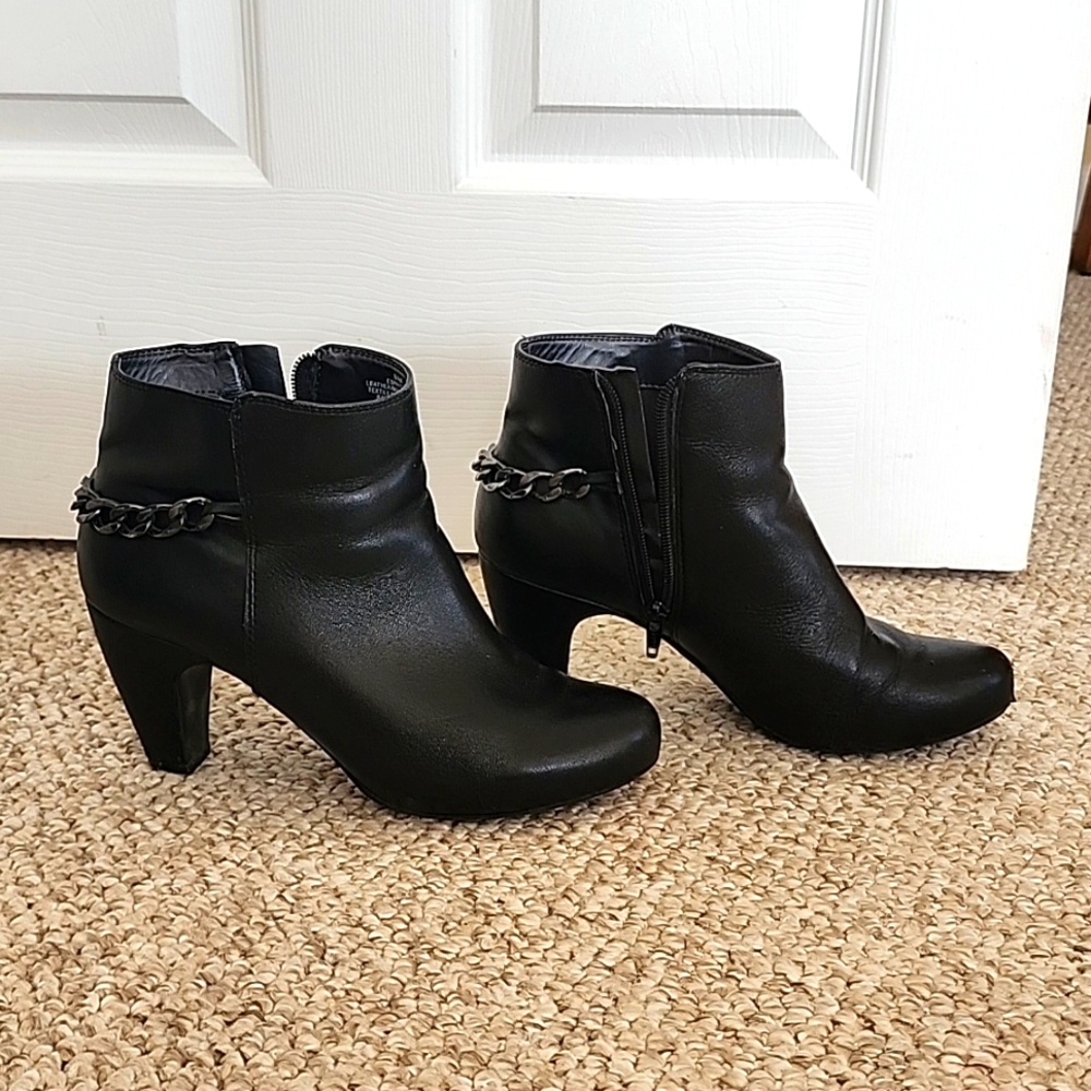 Leather boots size 8 1/2
